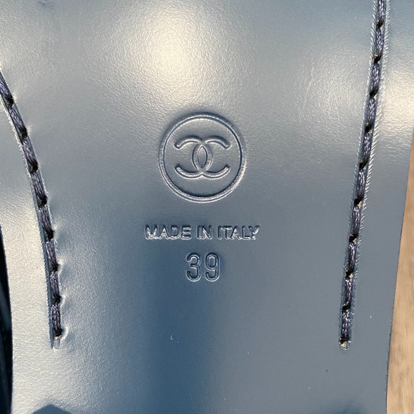 2023 CHANEL NAVY BLUE SHINY LEATHER LOAFERS OXFORD SHOES 39 NEW - Picture 16 of 16